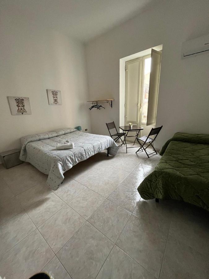 Al Cortile Di Maqueda Lejlighed Palermo Eksteriør billede